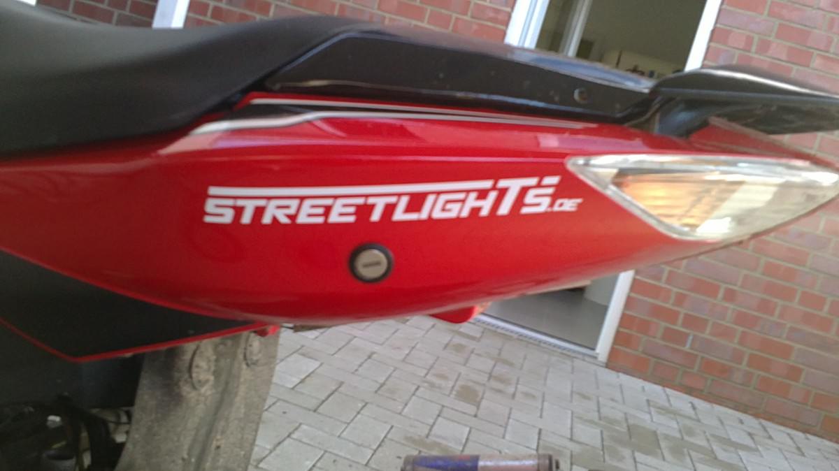 20102011070