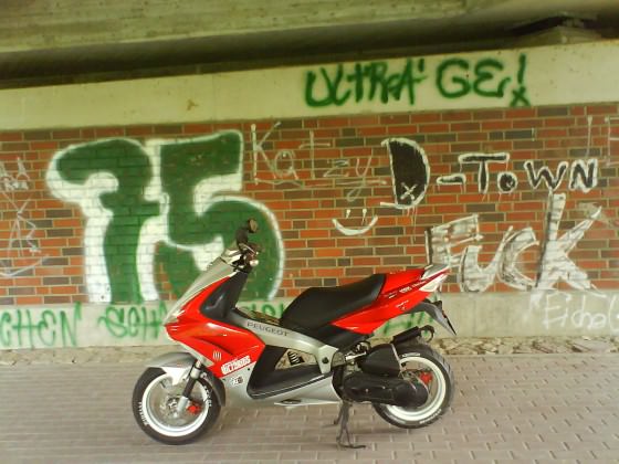 Hier und da. *_*