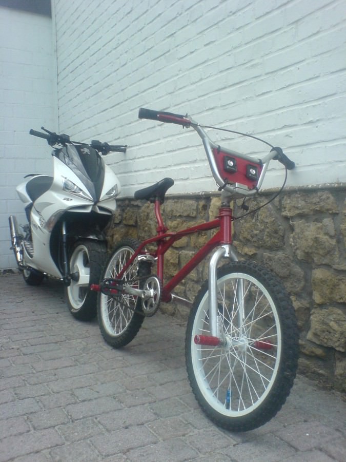 mein fahhrad und roller^^