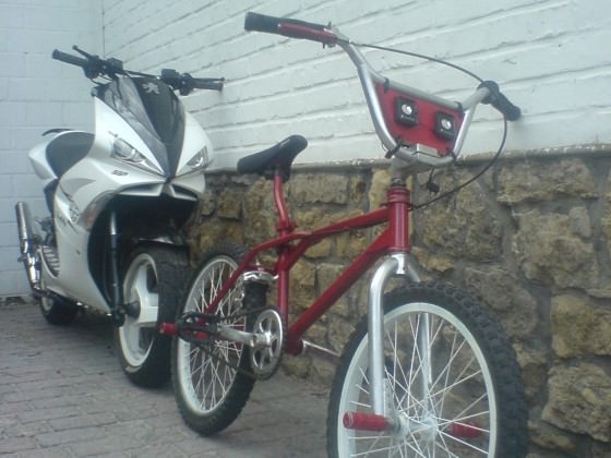 mein fahhrad und roller^^