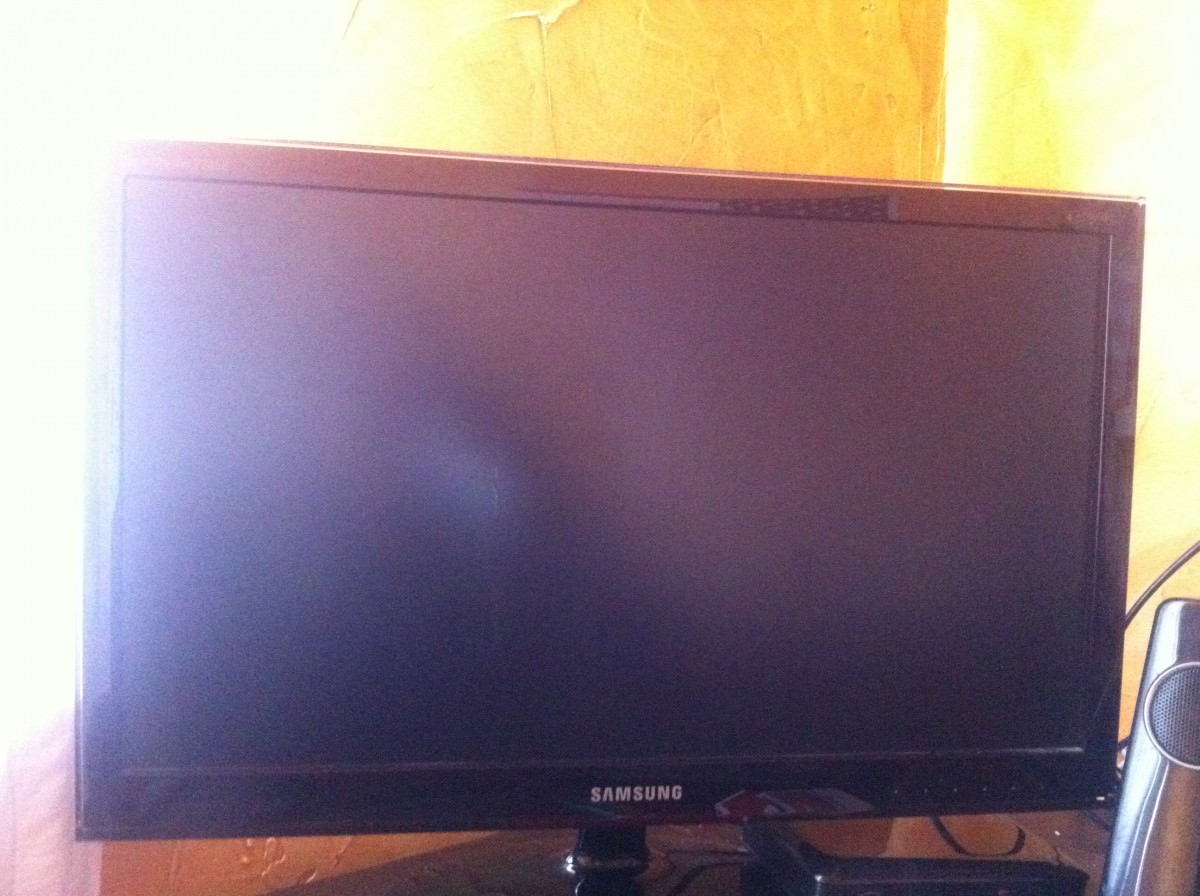 Zu Verkaufen: Samsung SyncMaster P2450 27 Zoll full HD Gamer Monitor