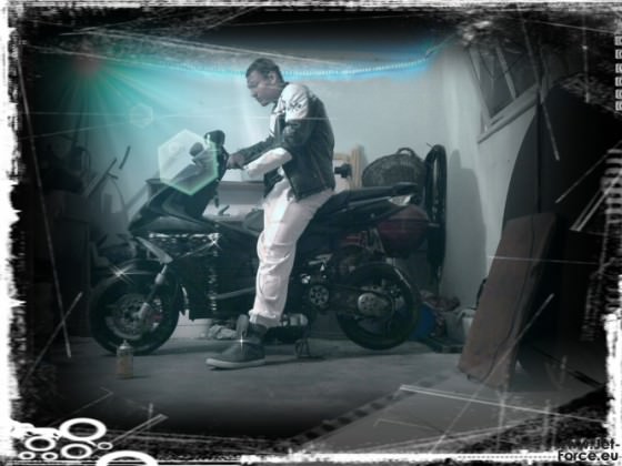 MEIN SCOOT AT NIGHT