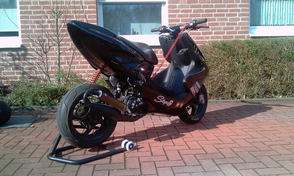 Scoot vom kolegen :D ja der fährt den auch manchmal auf straße :D