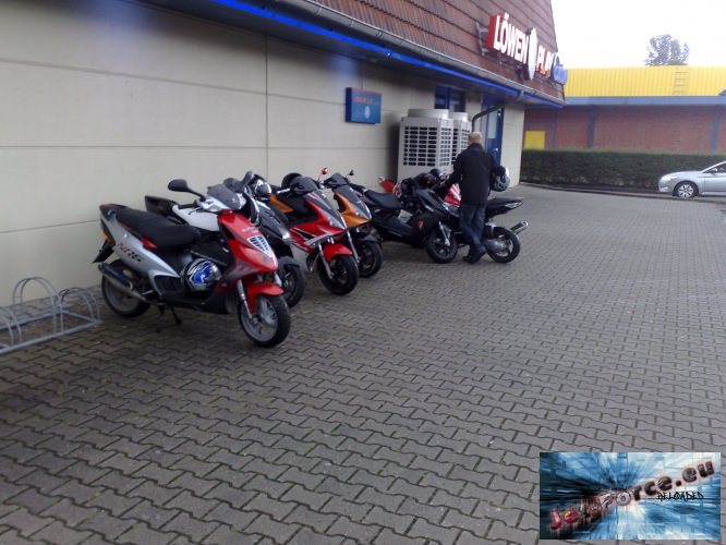 unser rollertrffen trotzt regen konnte uns keiner stoppen