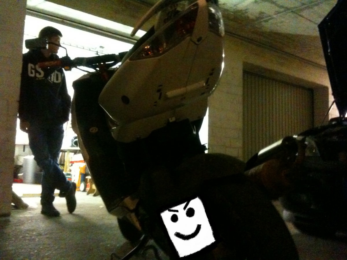 Kollege und mein Roller