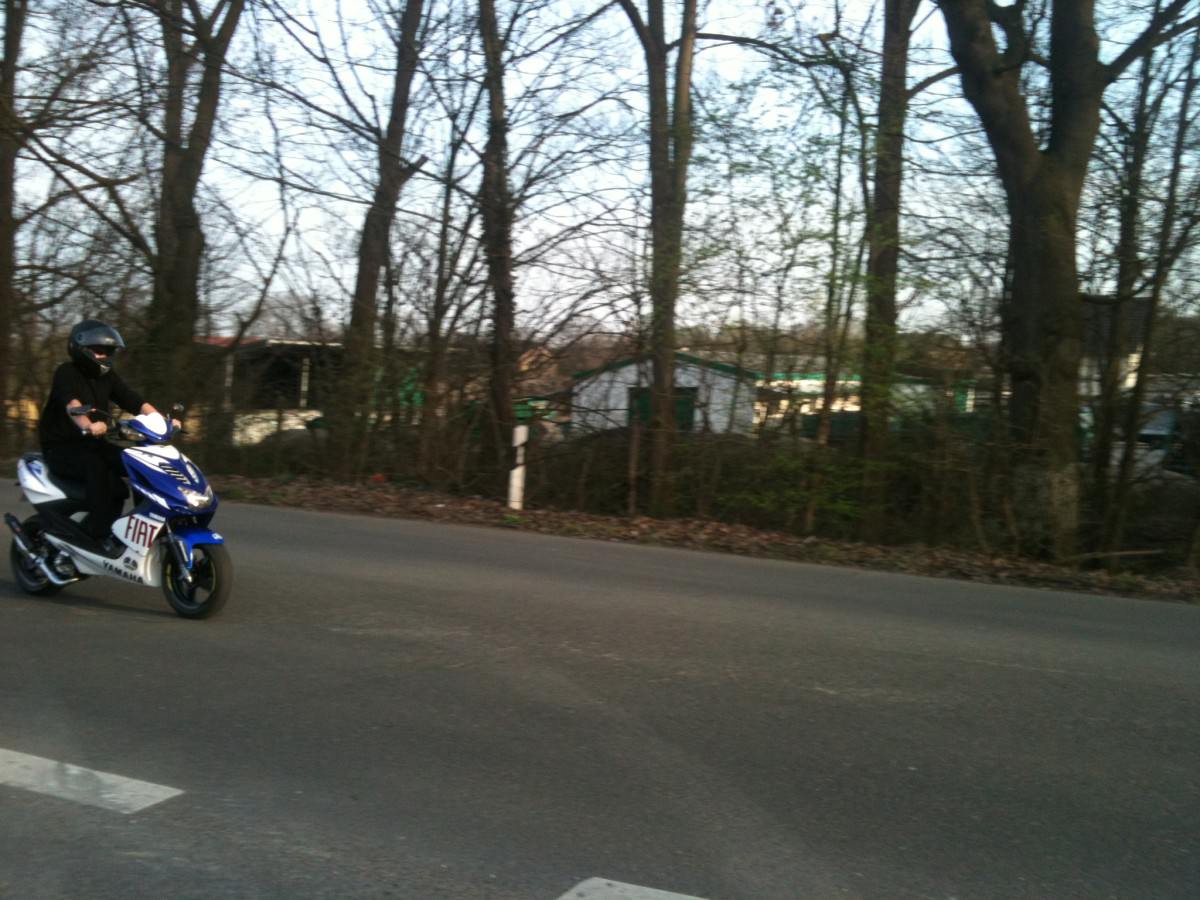 Geiles Wetter + Aerox = .:Rossi:. macht geiles Bild^^
