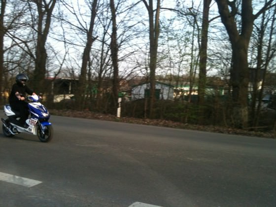 Geiles Wetter + Aerox = .:Rossi:. macht geiles Bild^^