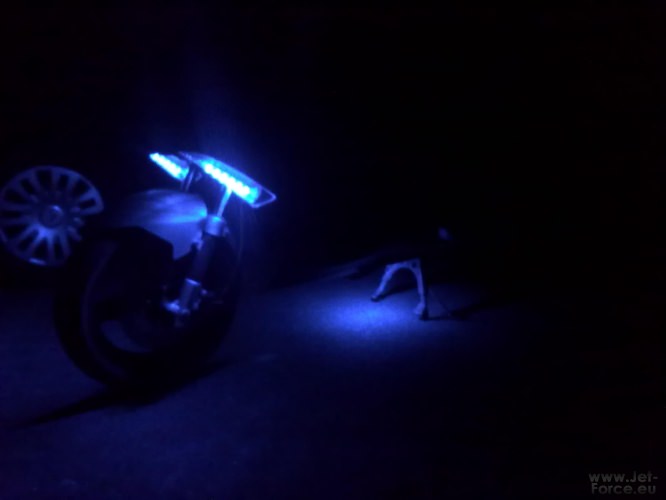 LED Einbau und wies fertig aussieht