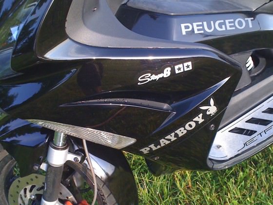 Playboy sticker dranlassen oder weg machen ?!