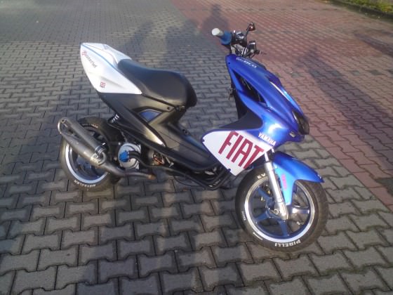 Mit 2 Kollegen Wheelies geübt ;D ...