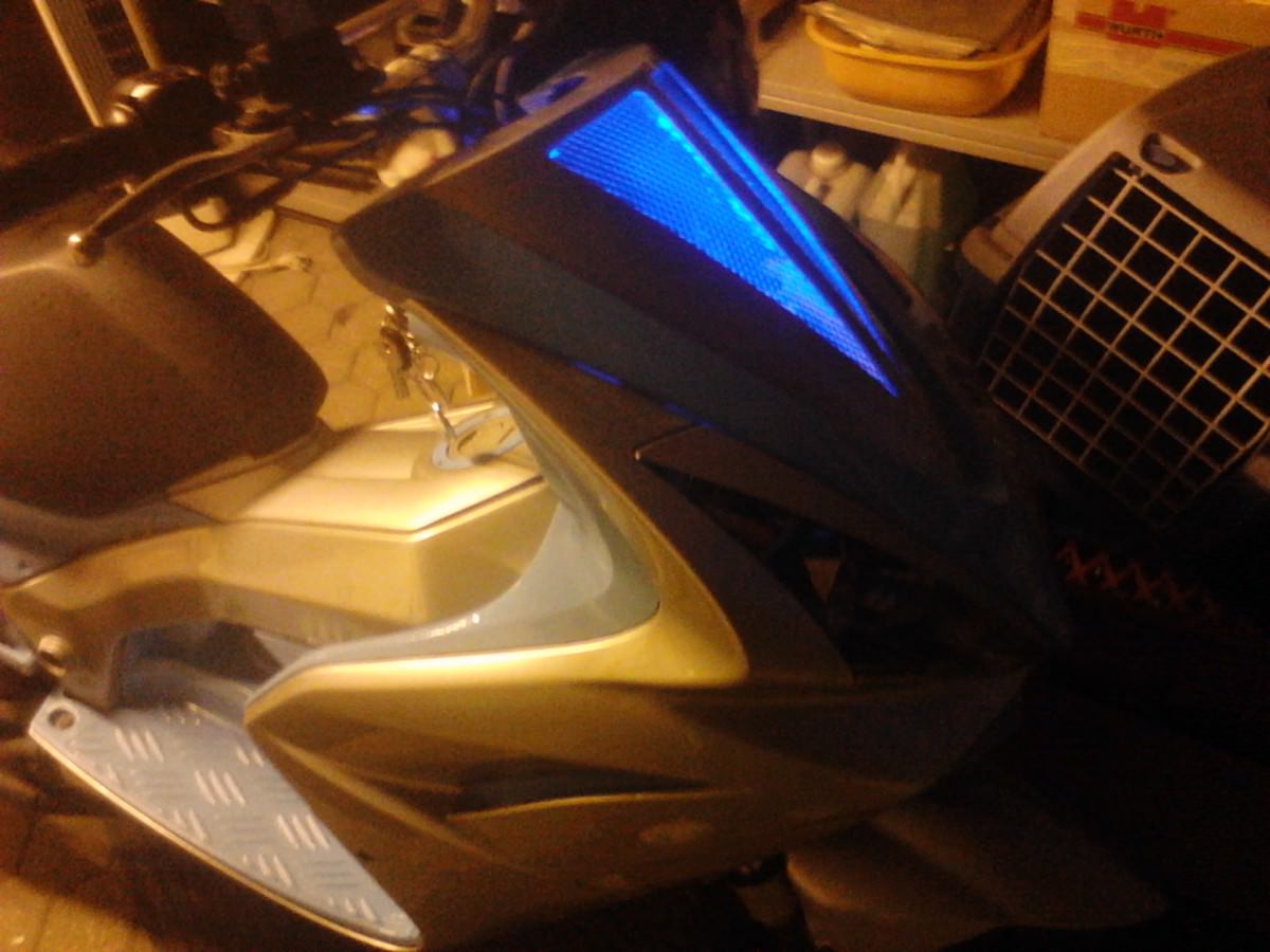 Jetzt mit Leds in der Garage für nen kleimnen Überblick ;D