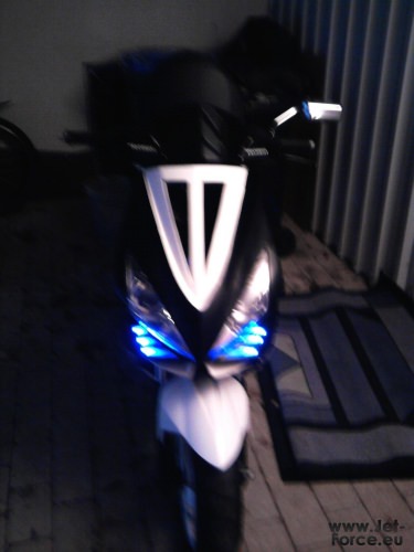 Hab heute mal LEDS dran gemacht