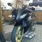 r125
