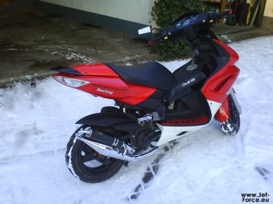 mit laser im schnee gespielt ^^