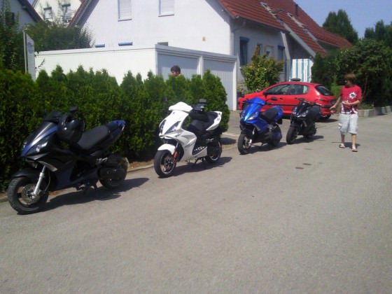 mit Kumpels unterwegs
