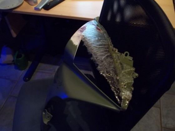 1 schicht harz is drauf !!!
