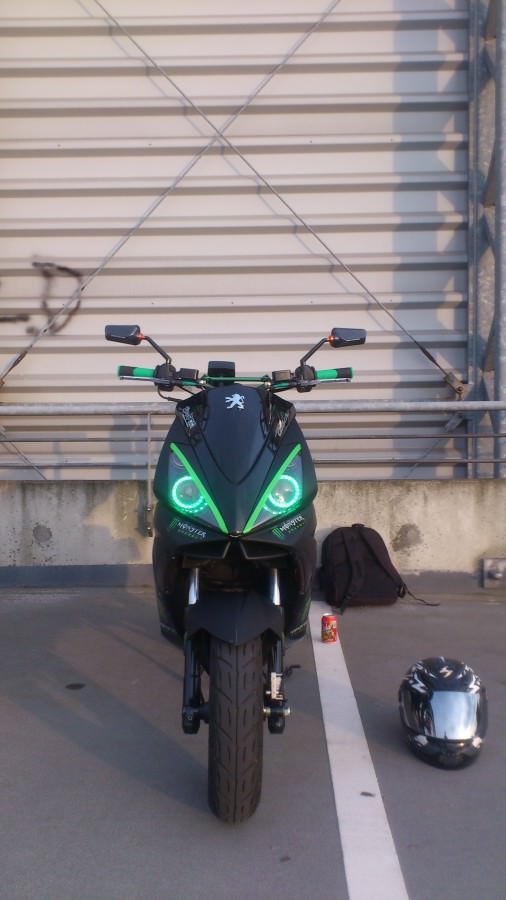 Downi *__*