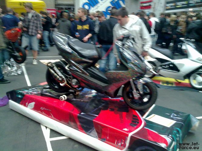 20032010229.jpg