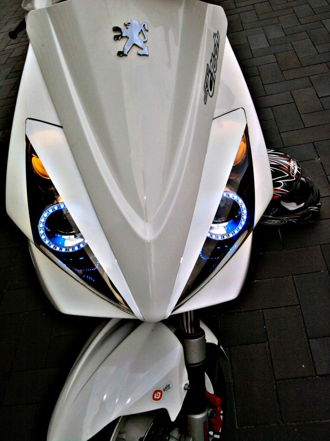 Angle Eyes 2