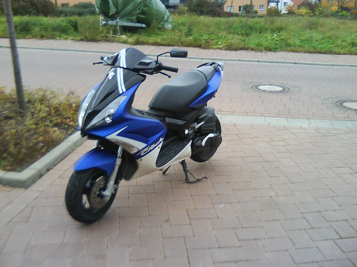 Kicker weiß