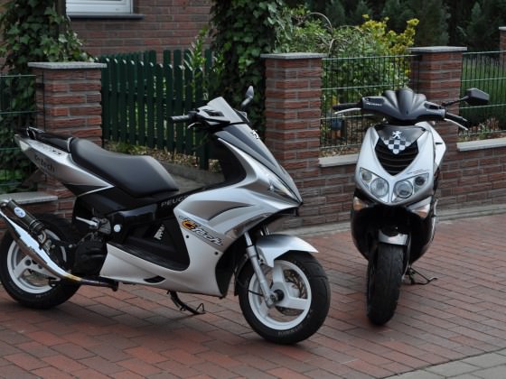 Mein Scoot mit Freunden