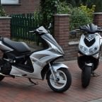 Mein Scoot mit Freunden