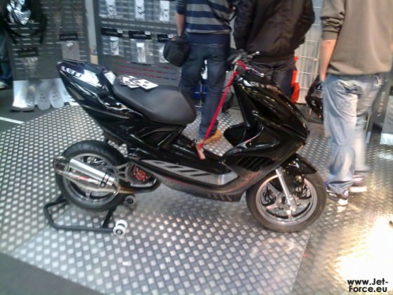 20032010234.jpg