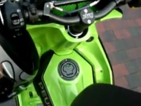 Wie heist dieses grün ?? :)    Sry für schlechte quali aber is aus youtube gezogen >.<