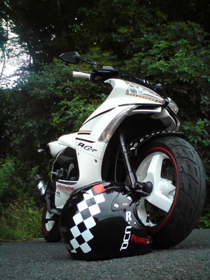 Der Scooter+Helm