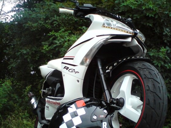 Der Scooter+Helm