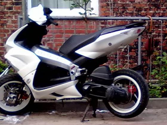 Jetforce dark & white