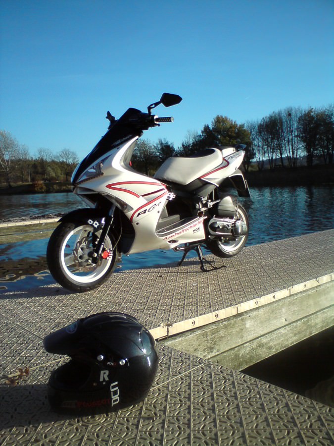 DerScooter+derS-Helm