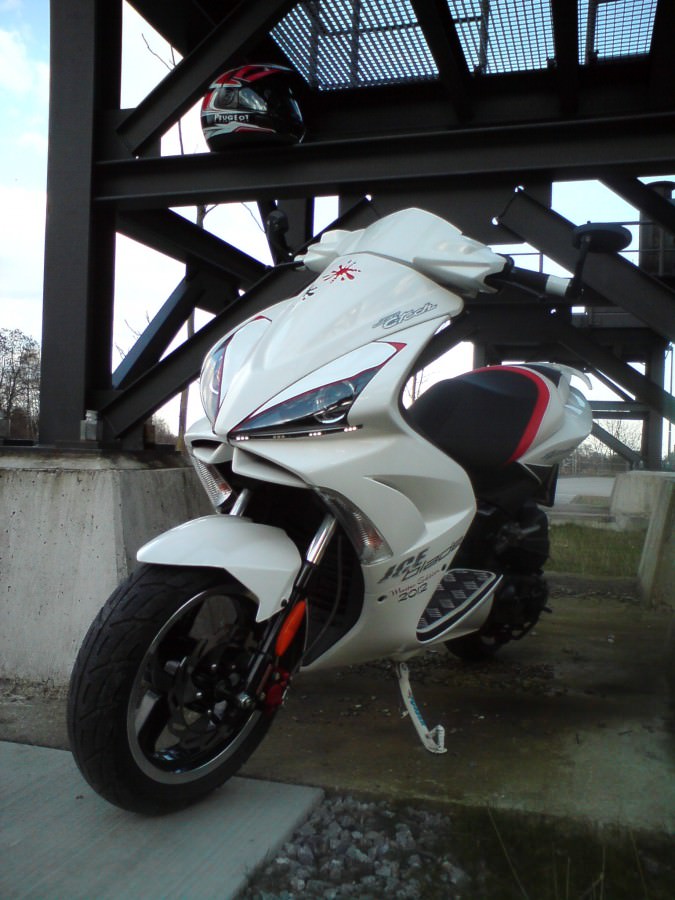 DerScooter+Helm