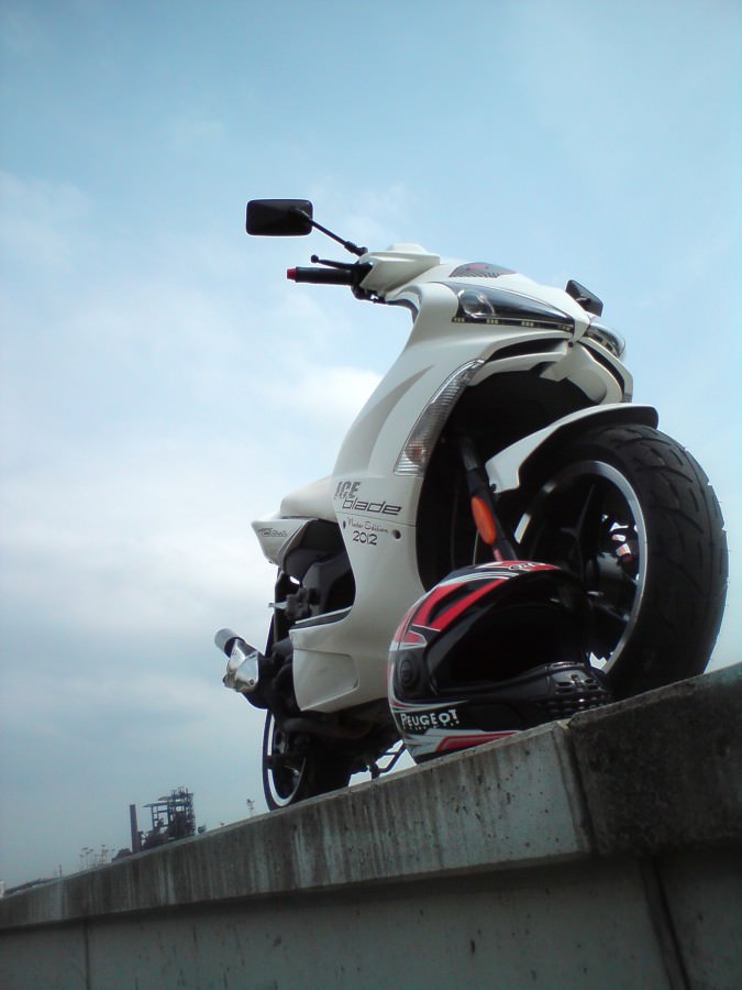 Der Scooter+Helm