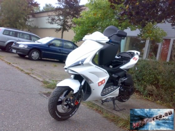 mein jetforce mit meinem Runner SP kumpel:)