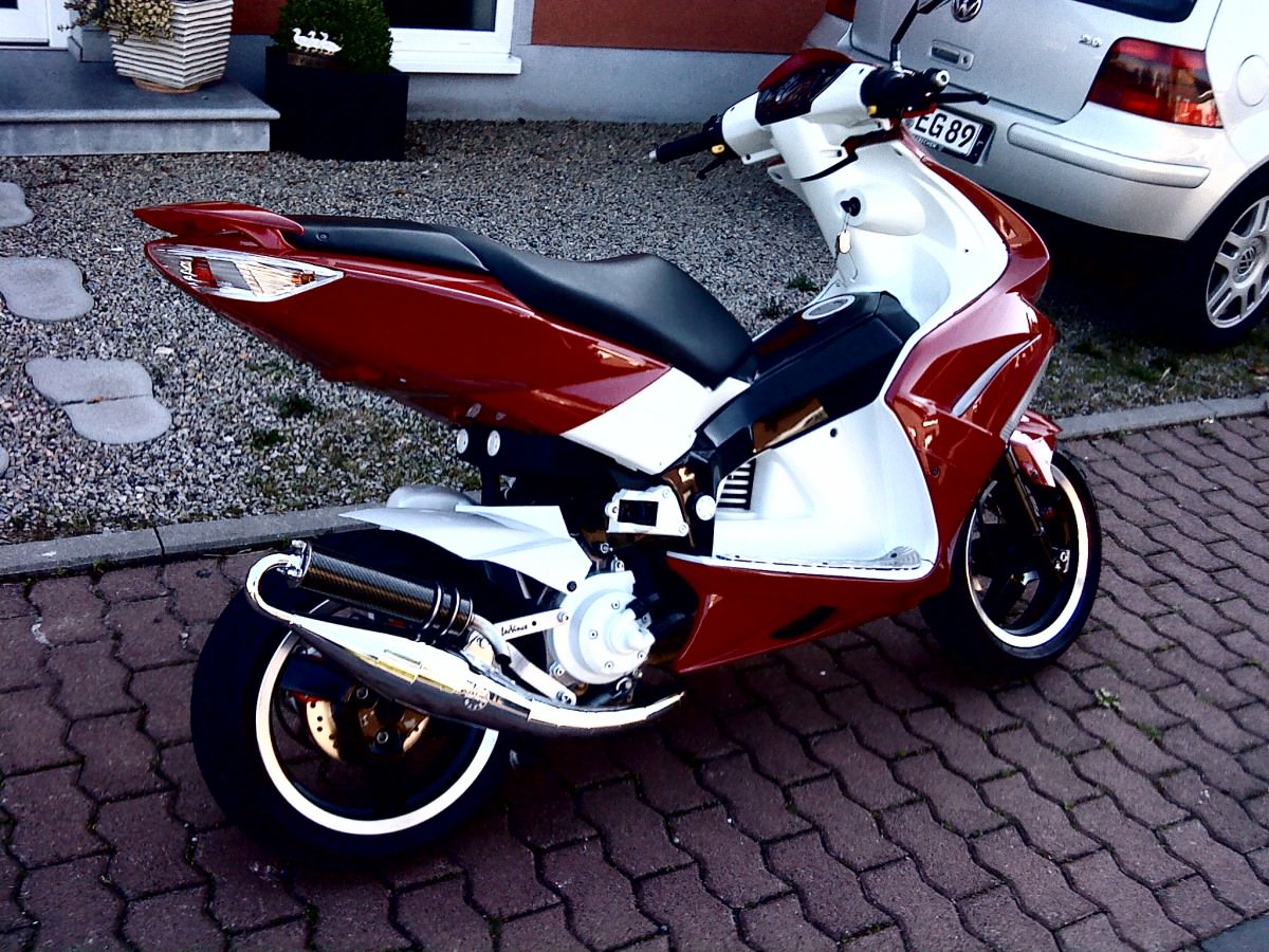 bei einem guten preis wird er verkauft will was neues nen aerox für die rennstrecke