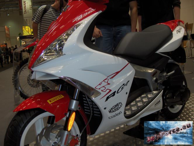 intermot072.jpg