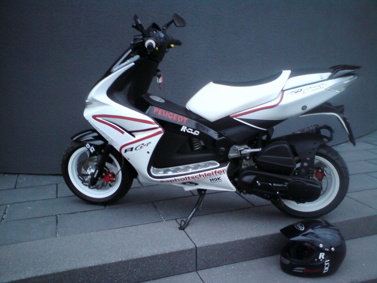Der Scooter+Helm