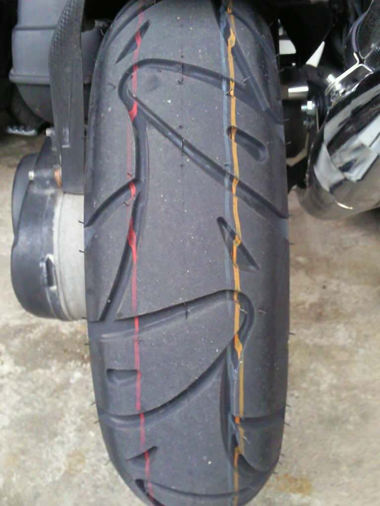 So steht er jetzt bei meinem Dad in der Garage <3