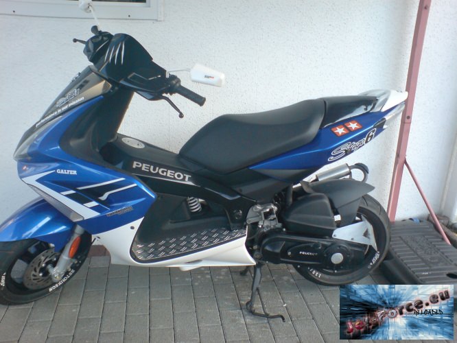 Jet Force von der Seite