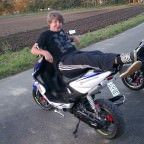 Ich auf meinem Scoot am chillen