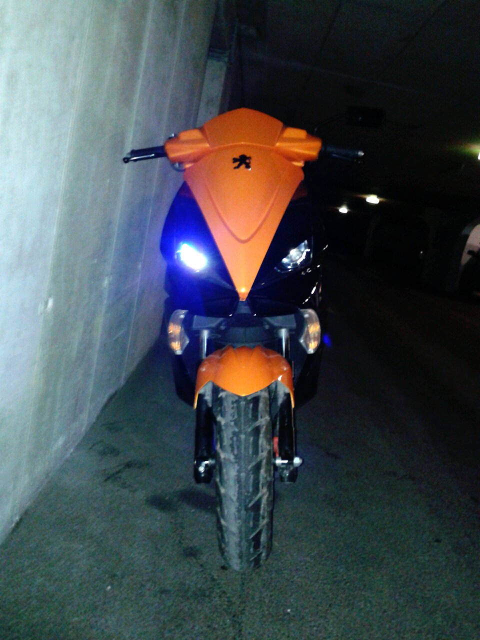 orangeblack jetts