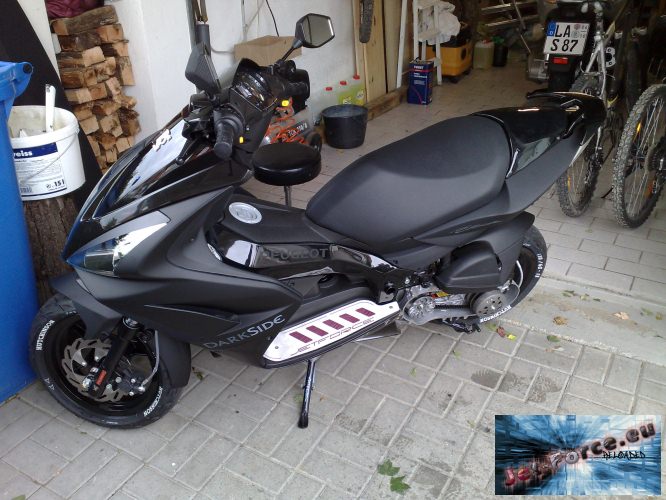 Neue Custom Trittbleche