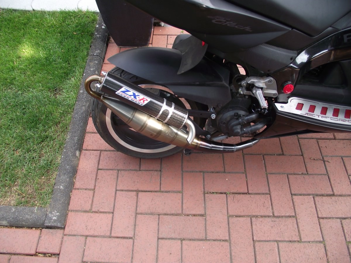 ZX-R ist heute morgen angekommen *-*