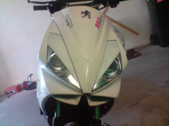Lackierten Scheinis von Ice-Blade Neues Front3eck bekomm ich auch noch und en booster rocket schutzblech anpasse
