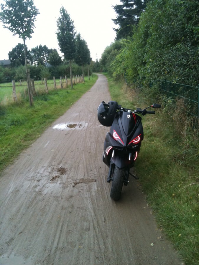 R1200