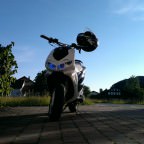 sie wartet auf mich <3