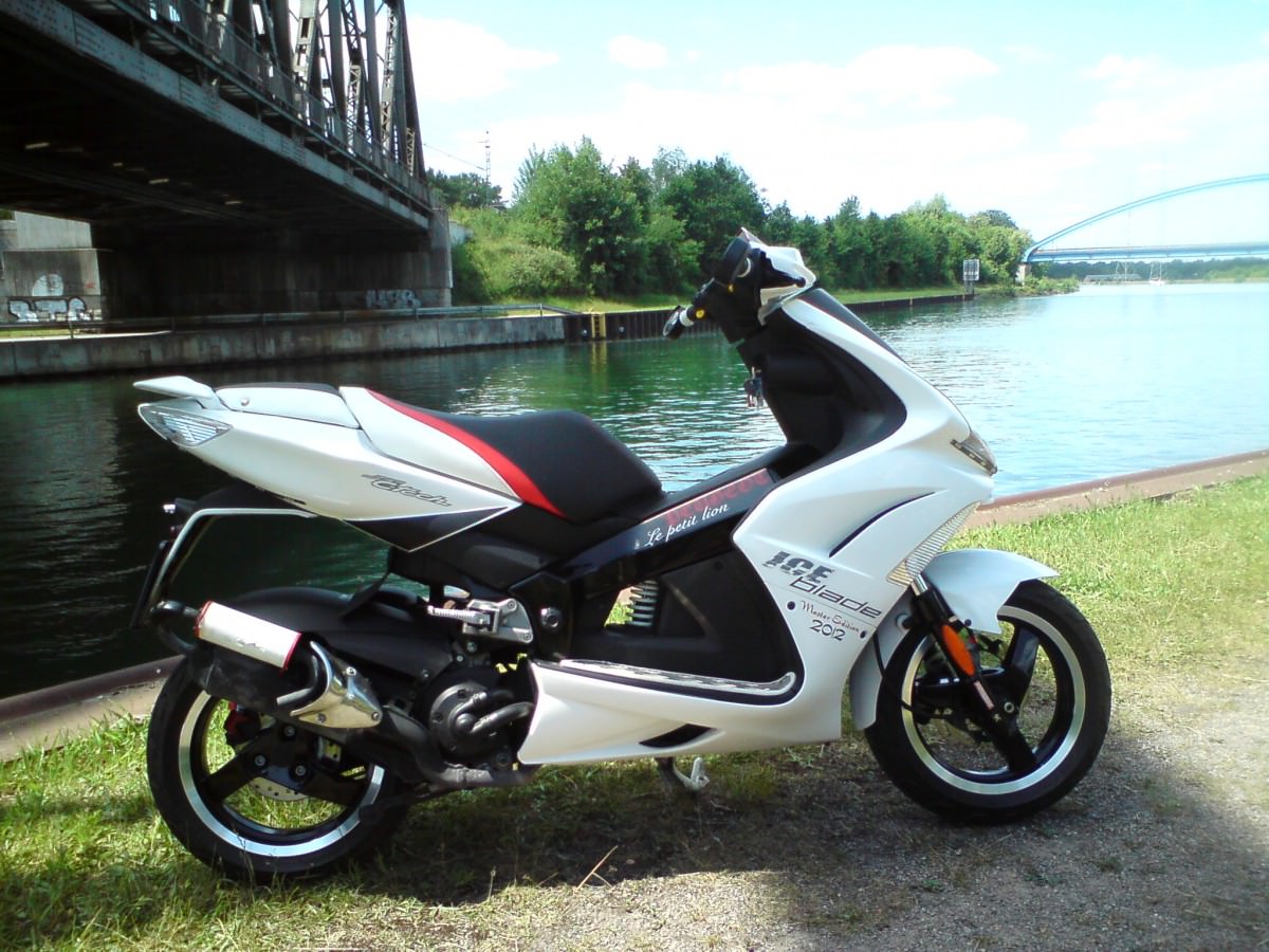 Der Scooter