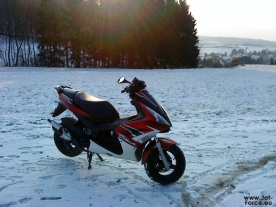 Erster Schnee für meinen Jet Force!!