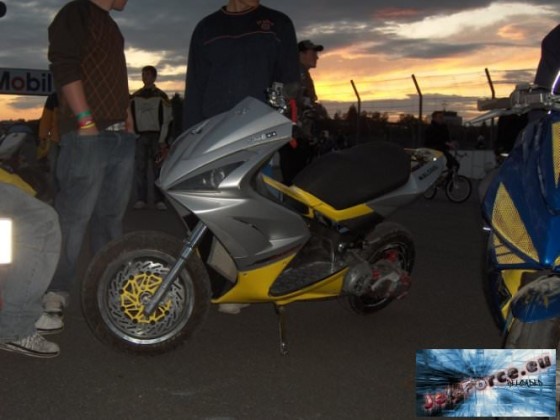 scooterweekend125.jpg
